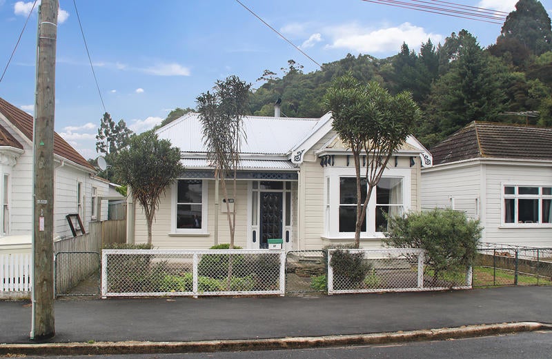 37 Carr Street, North East Valley, Dunedin - Carousel 1