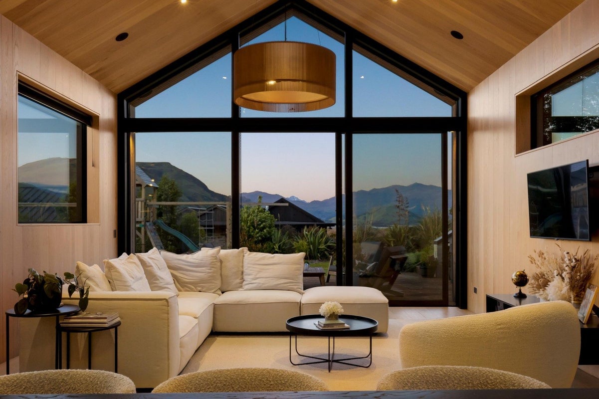 6 Stockyard Lane, Jacks Point, Queenstown - Carousel 1