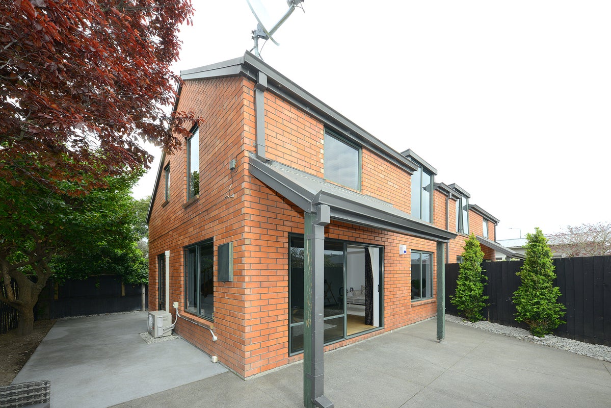 2/188 Springfield Road, St Albans, Christchurch - Carousel 1