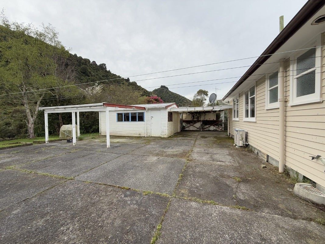 54 Black Beech Street, Birchville, Upper Hutt - Carousel 14