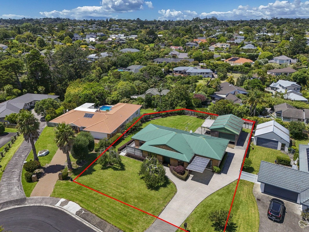 11 Windfall Grove, Greenhithe, Auckland - Carousel 1