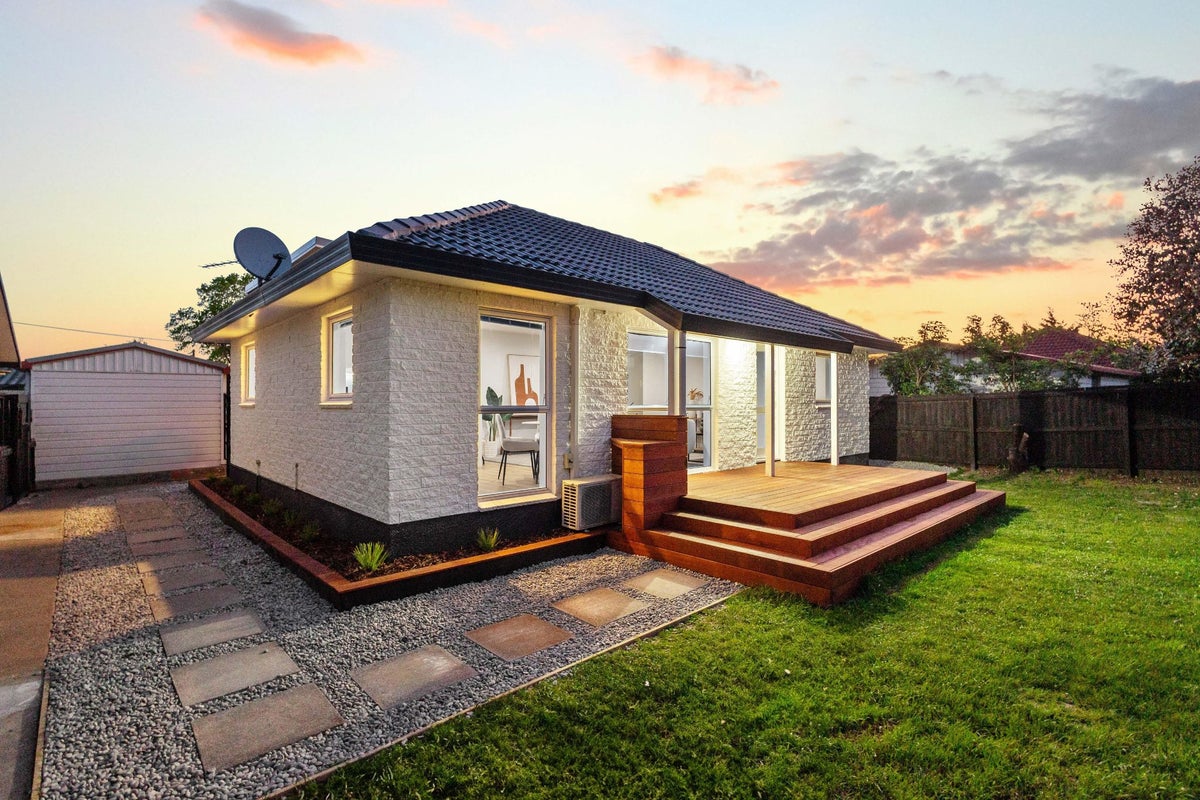 30A Hooker Avenue, Bryndwr, Christchurch - Carousel 19