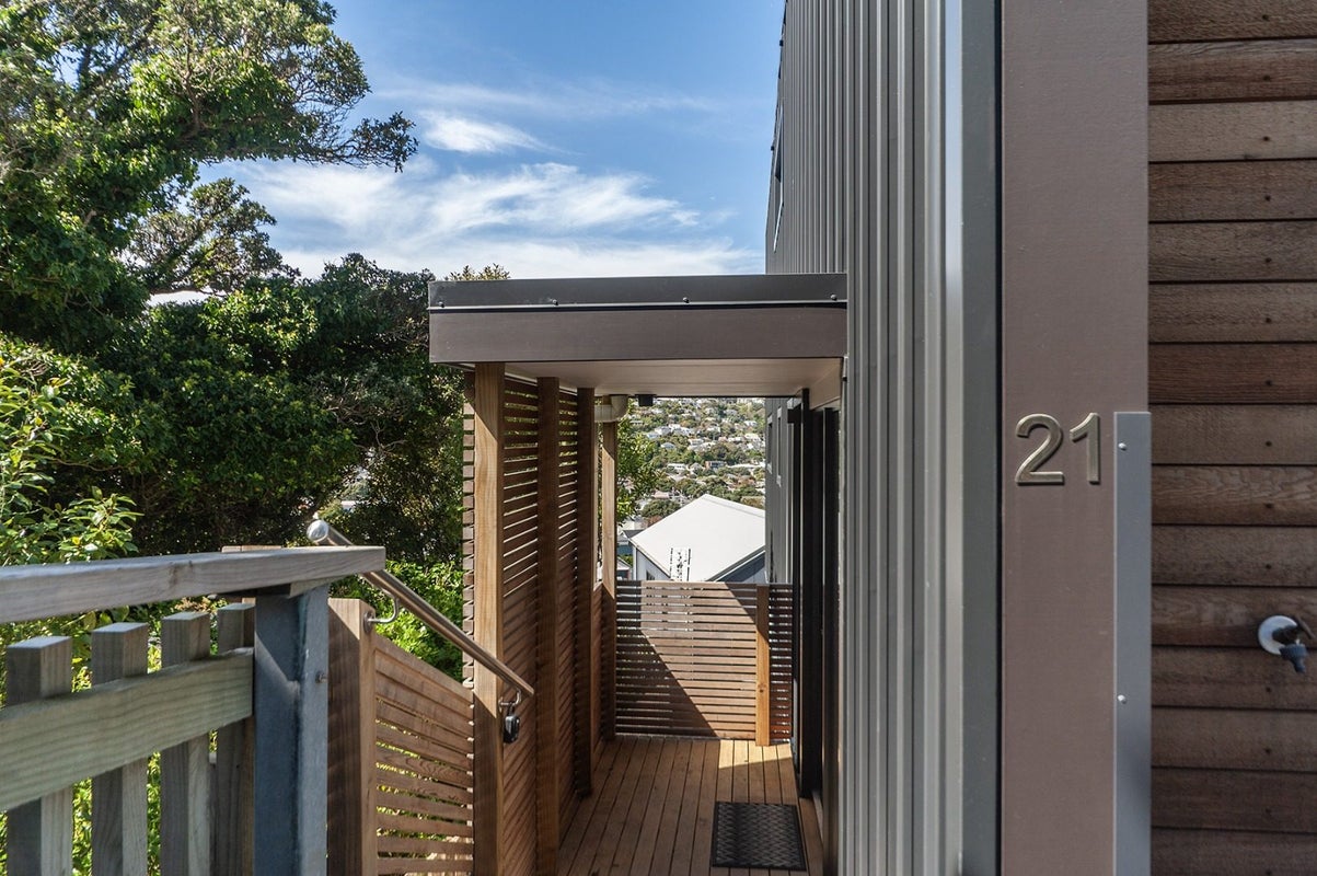 21/104 Maupuia Road, Mirimar, Wellington - Carousel 2