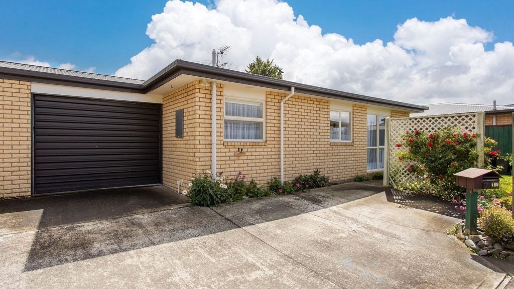 6/13 Sylvan Street, Hillmorton, Christchurch - Carousel 1