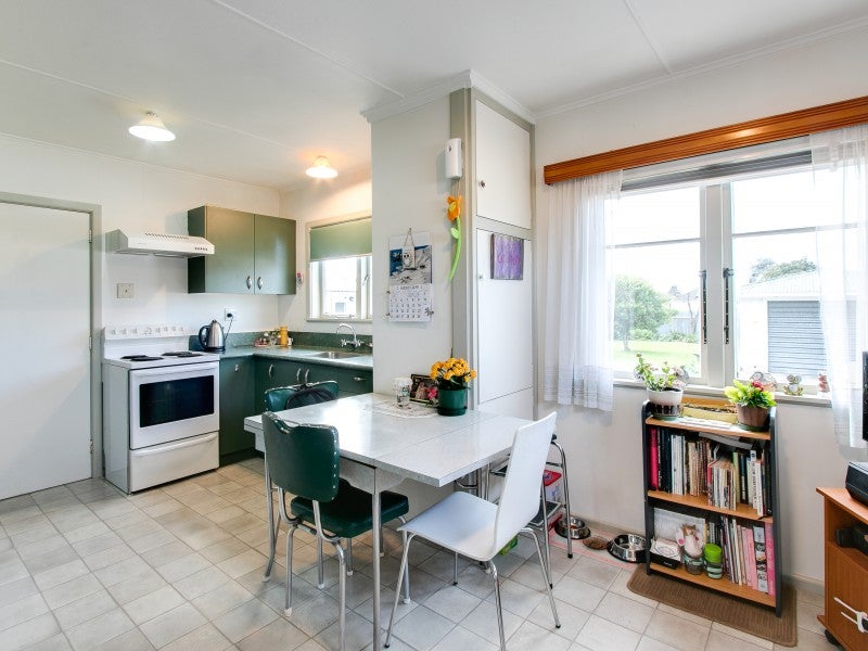 40 Darwin Crescent, Maraenui, Napier - Carousel 2