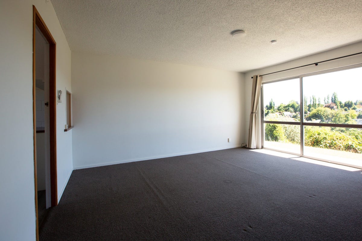 2/1196 Victoria Street, Whitiora, Hamilton - Carousel 1