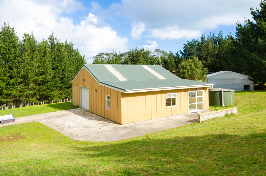 134 Muriwai Valley Road, Waimauku - Carousel 12
