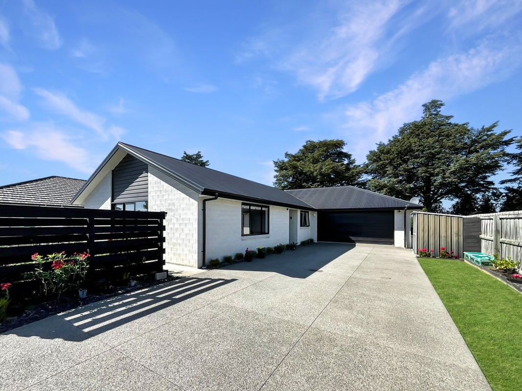 50 Braebrook Drive, Netherby, Ashburton - Carousel 1
