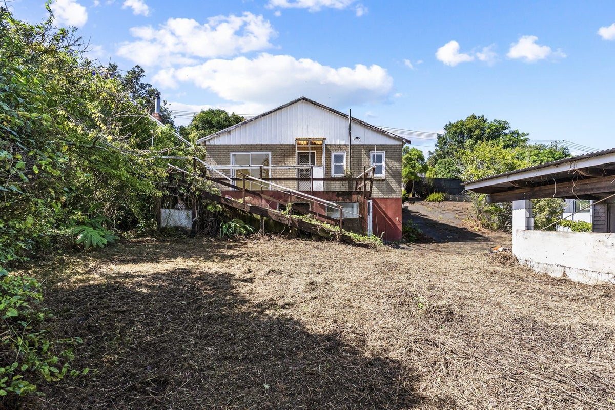 36 Heathcote Road, Castor Bay, Auckland - Carousel 2