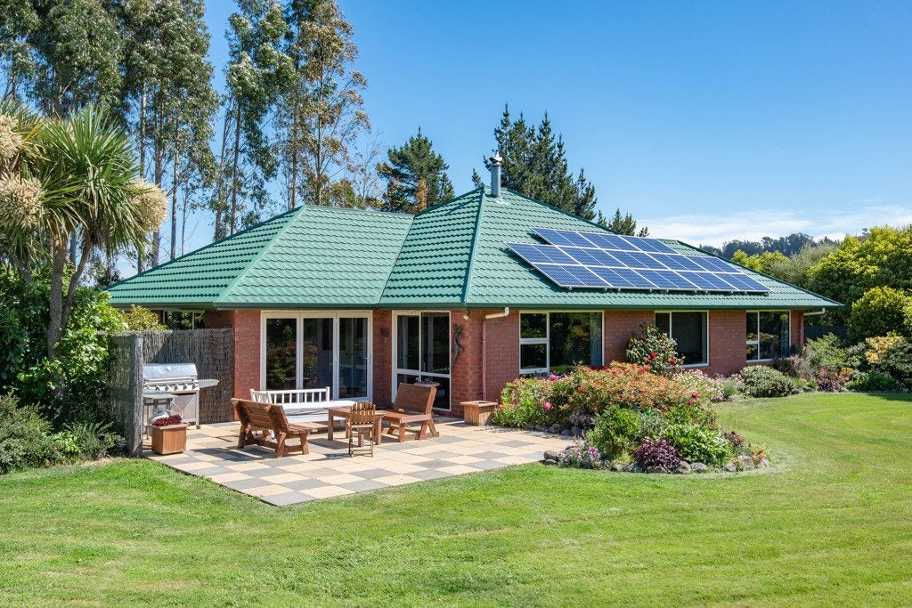 78 Dalziel Road, Halfway Bush, Dunedin - Carousel 1
