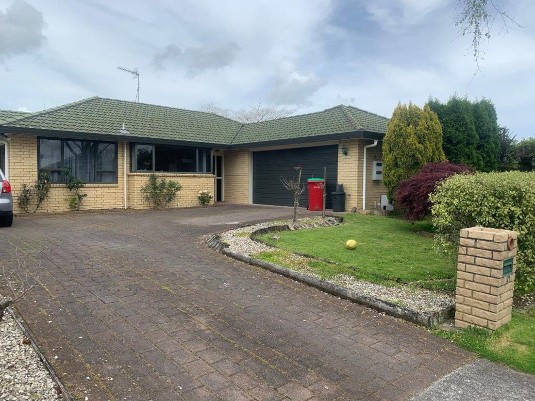 10 Sarindah Place, Fairview Downs, Hamilton - Carousel 1