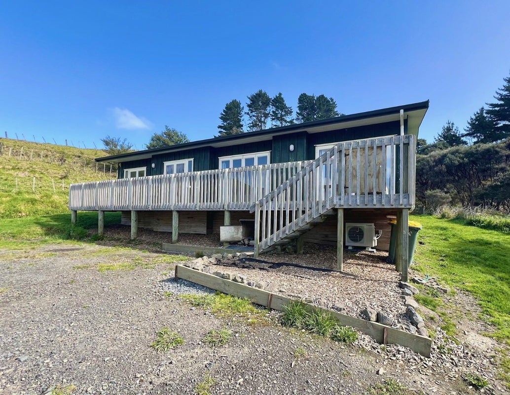 1529 South Head Road, Helensville - Carousel 1