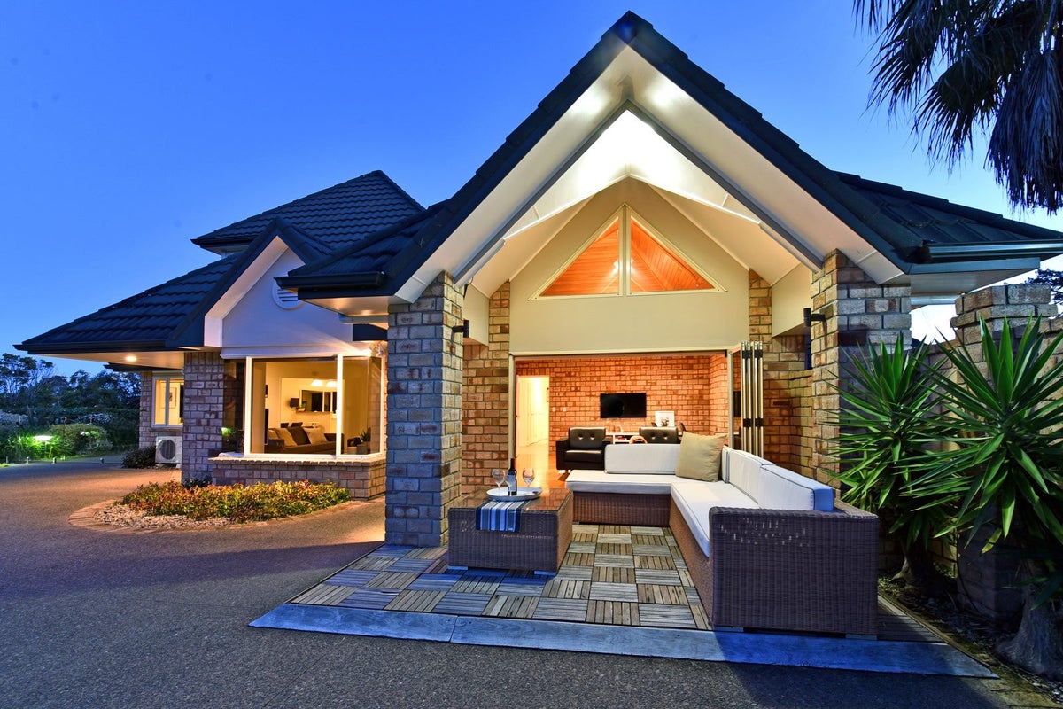 124 Vaughans Road, Albany - Carousel 1