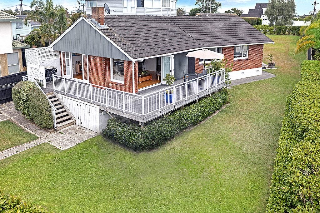51 Litten Road, Cockle Bay, Auckland - Carousel 1