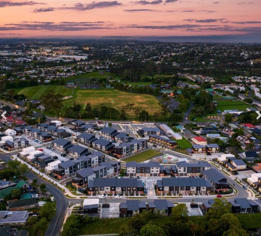 6/25 Jabuka Street, Glen Eden, Auckland - Carousel 16