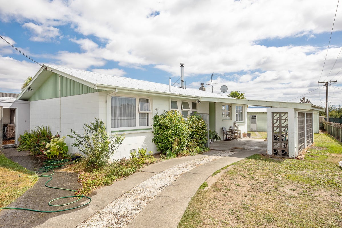 8 Buick Street, Redwoodtown, Blenheim - Carousel 1
