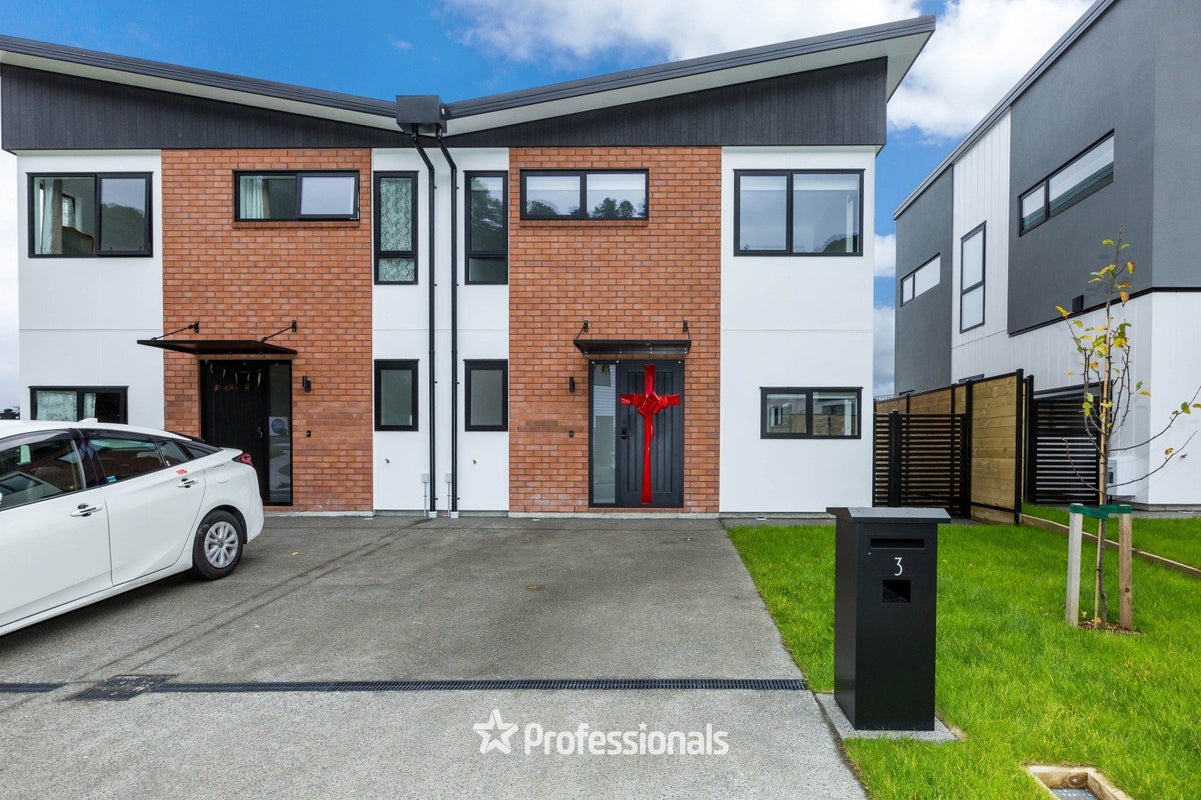 3 Joseph Bolton Crescent, Wallaceville, Upper Hutt - Carousel 2