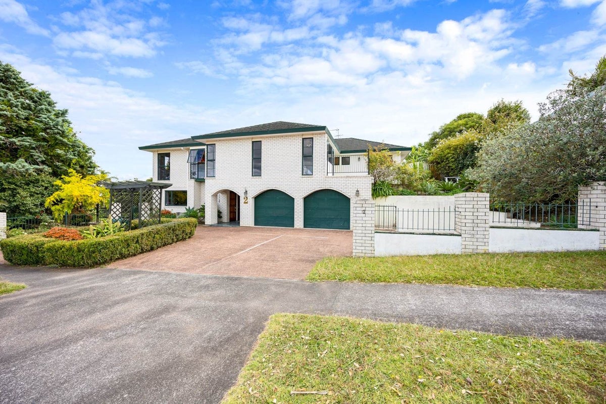 2 Annalong Road, Dannemora, Auckland - Carousel 1