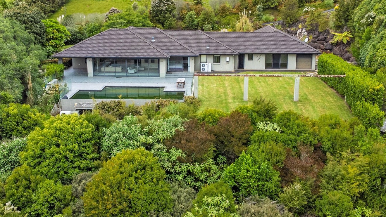 45 Harry Dreadon Road, Opaheke, Papakura - Carousel 2