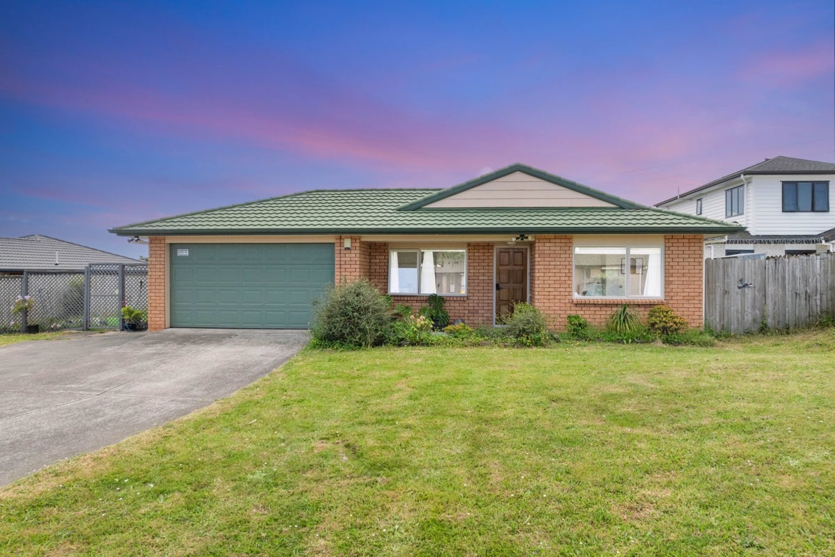 10 Gretton Court, Flat Bush, Auckland - Carousel 1