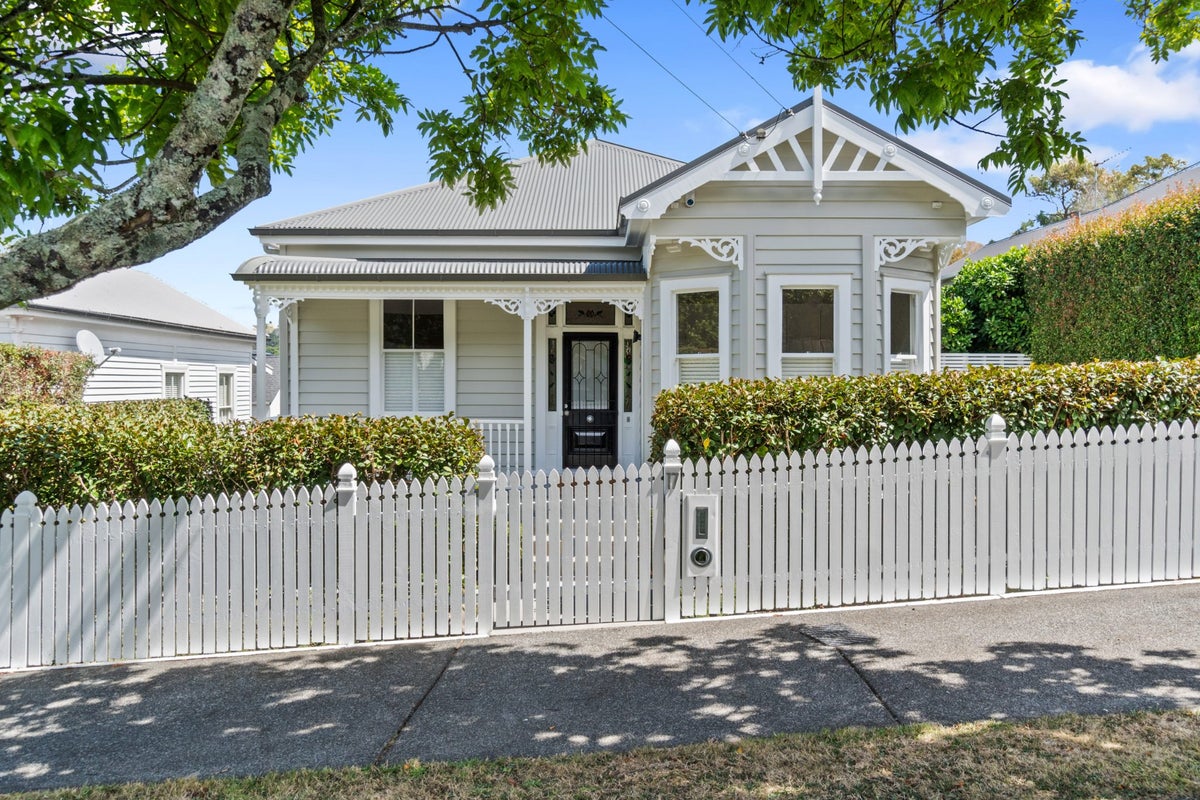 17 Ohinerau Street, Remuera, Auckland - Carousel 1