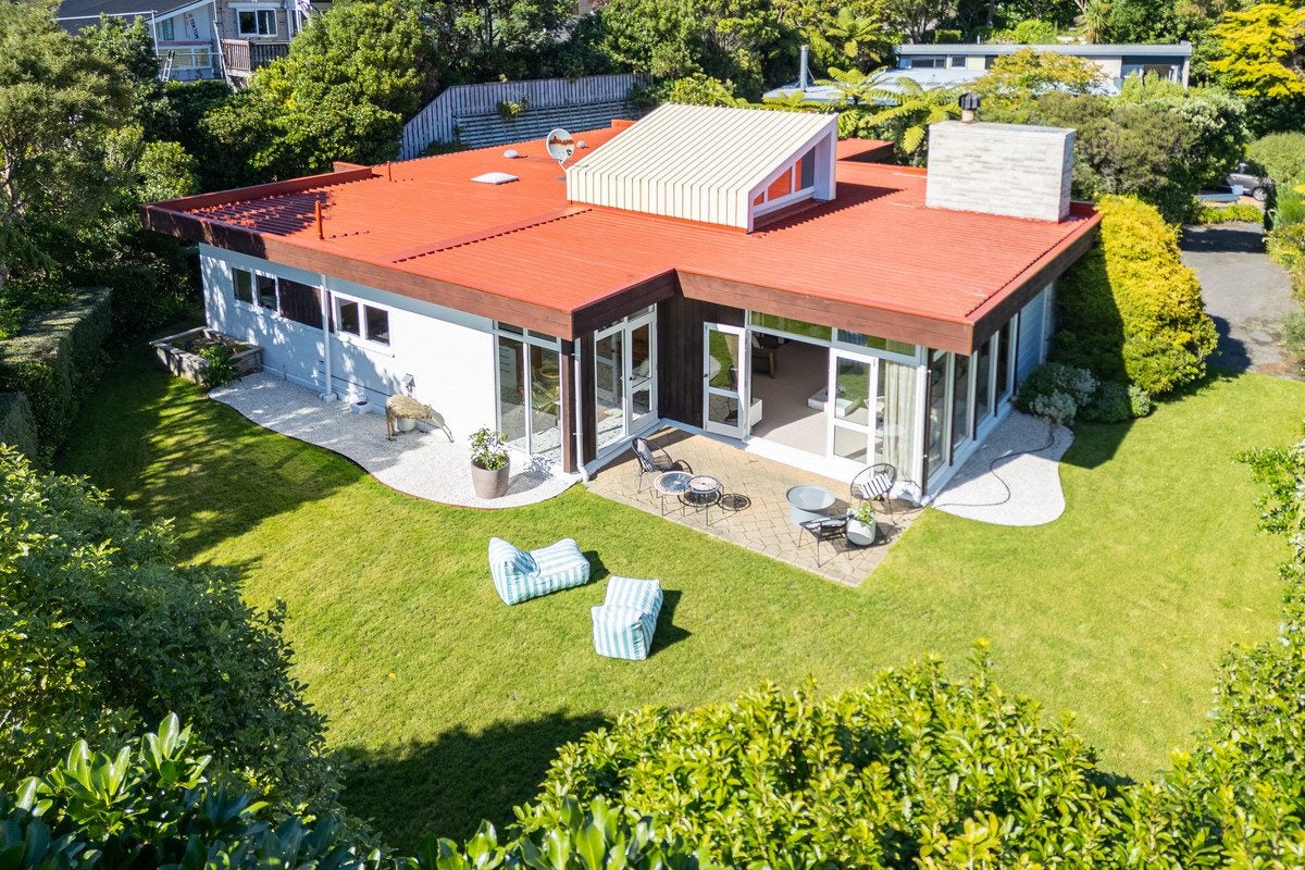 10 Mathieson Avenue, Khandallah, Wellington - Carousel 1
