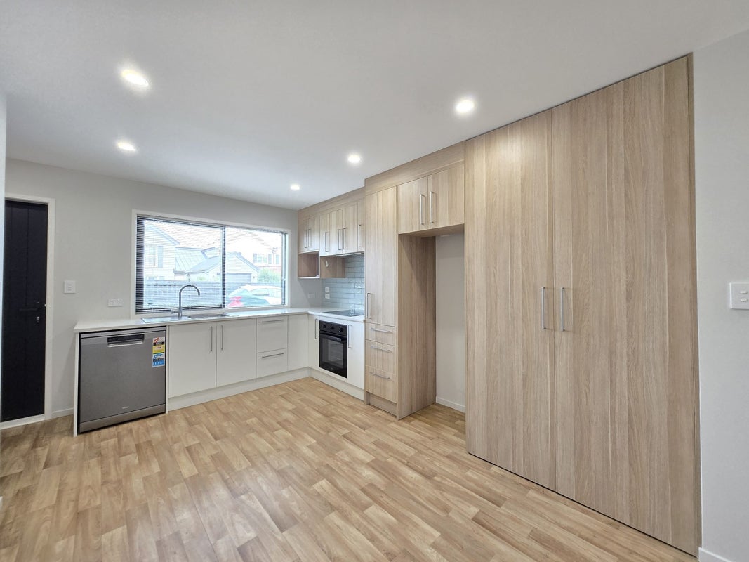 22 Tima Lane, Mangere Bridge, Auckland - Carousel 1