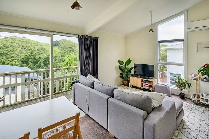 55 Mandalay Terrace, Khandallah, Wellington - Carousel 1