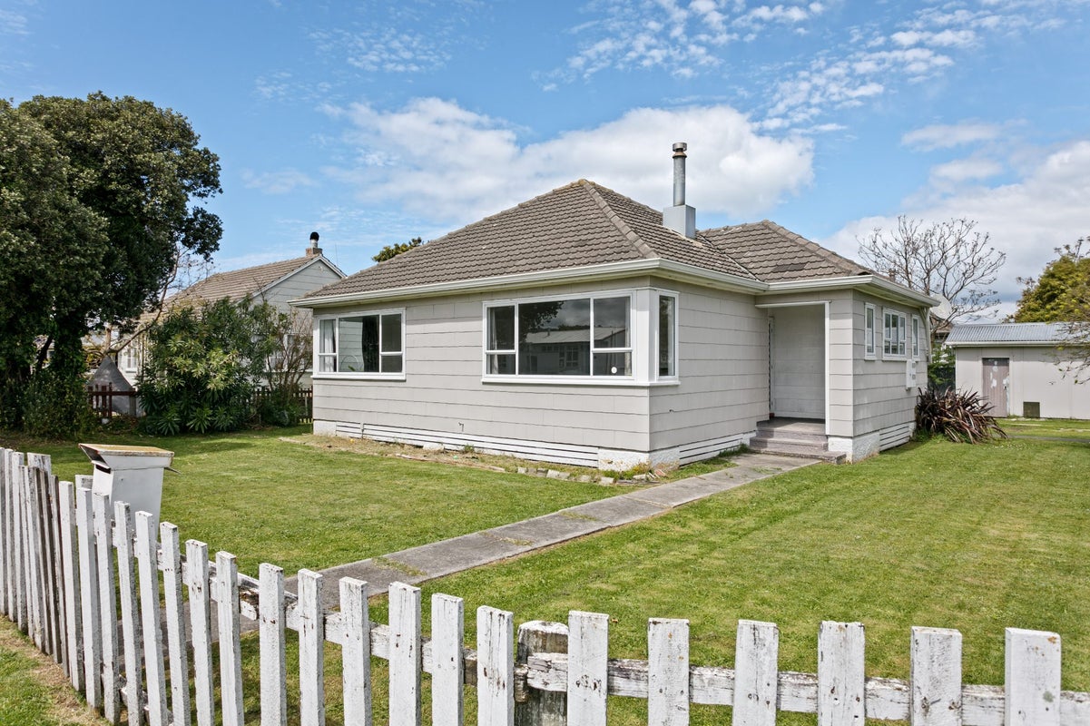 586 Gladstone Road, Te Hapara, Gisborne - Carousel 1