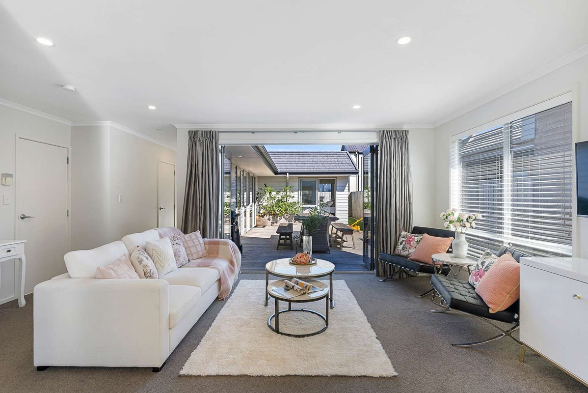 11 Kaki Lane, Takanini, Auckland - Carousel 10