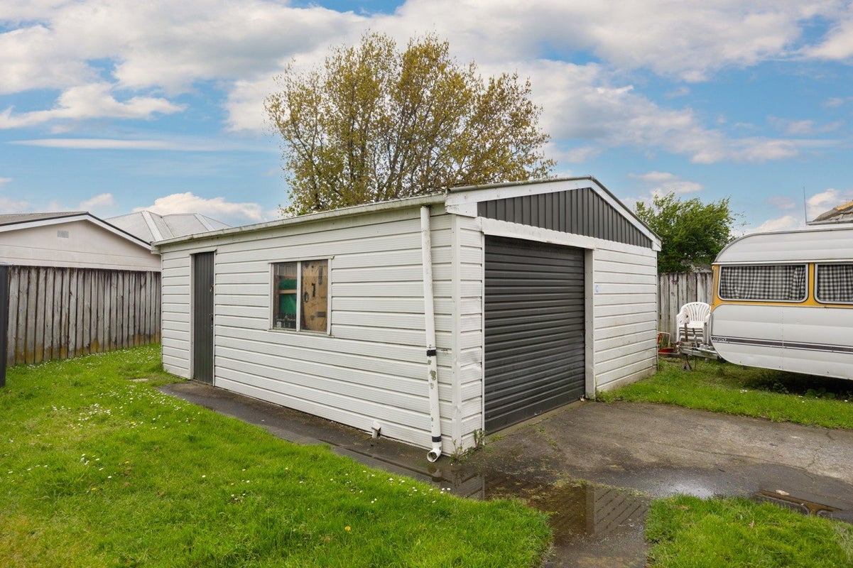 44 Cambridge Street, Milson, Palmerston North - Carousel 17
