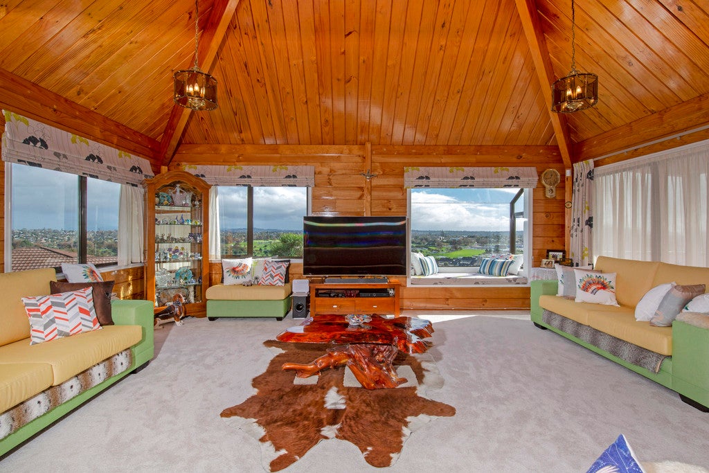 38 McCahill Views, Botany Downs, Auckland - Carousel 1