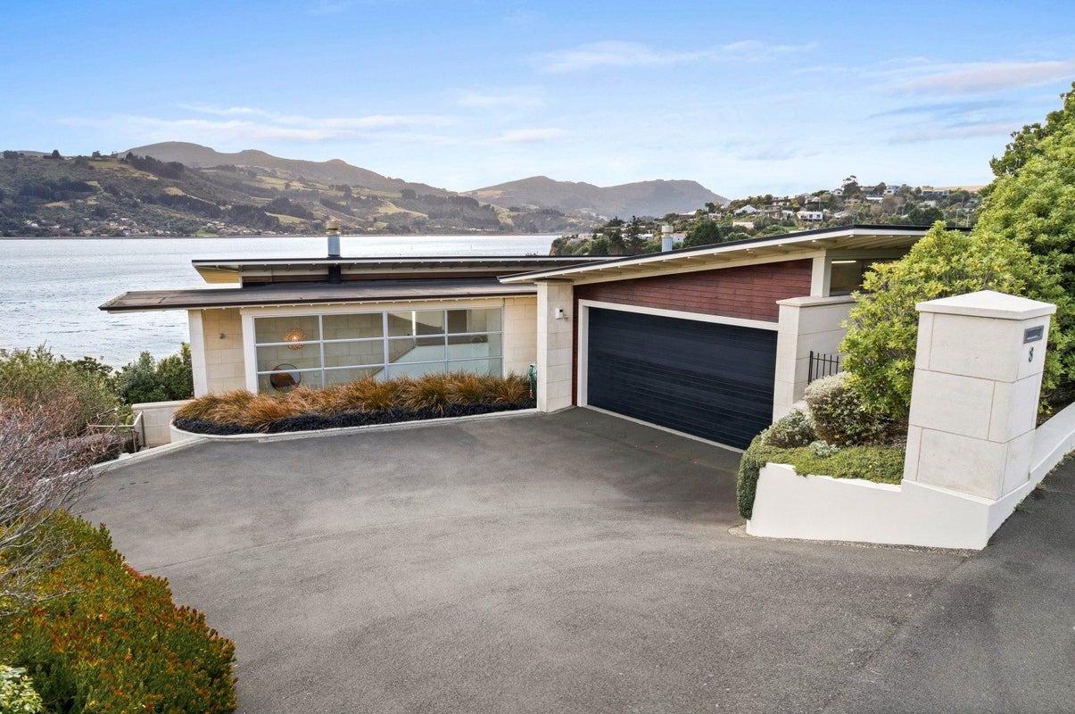 8 Mission Cove, Company Bay, Dunedin - Carousel 2