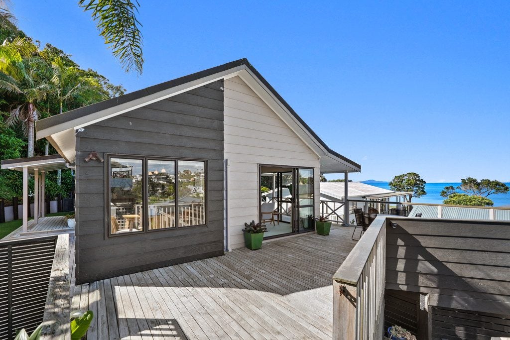 36 Zita Avenue, Matakatia Bay, Rodney, Auckland - Carousel 1
