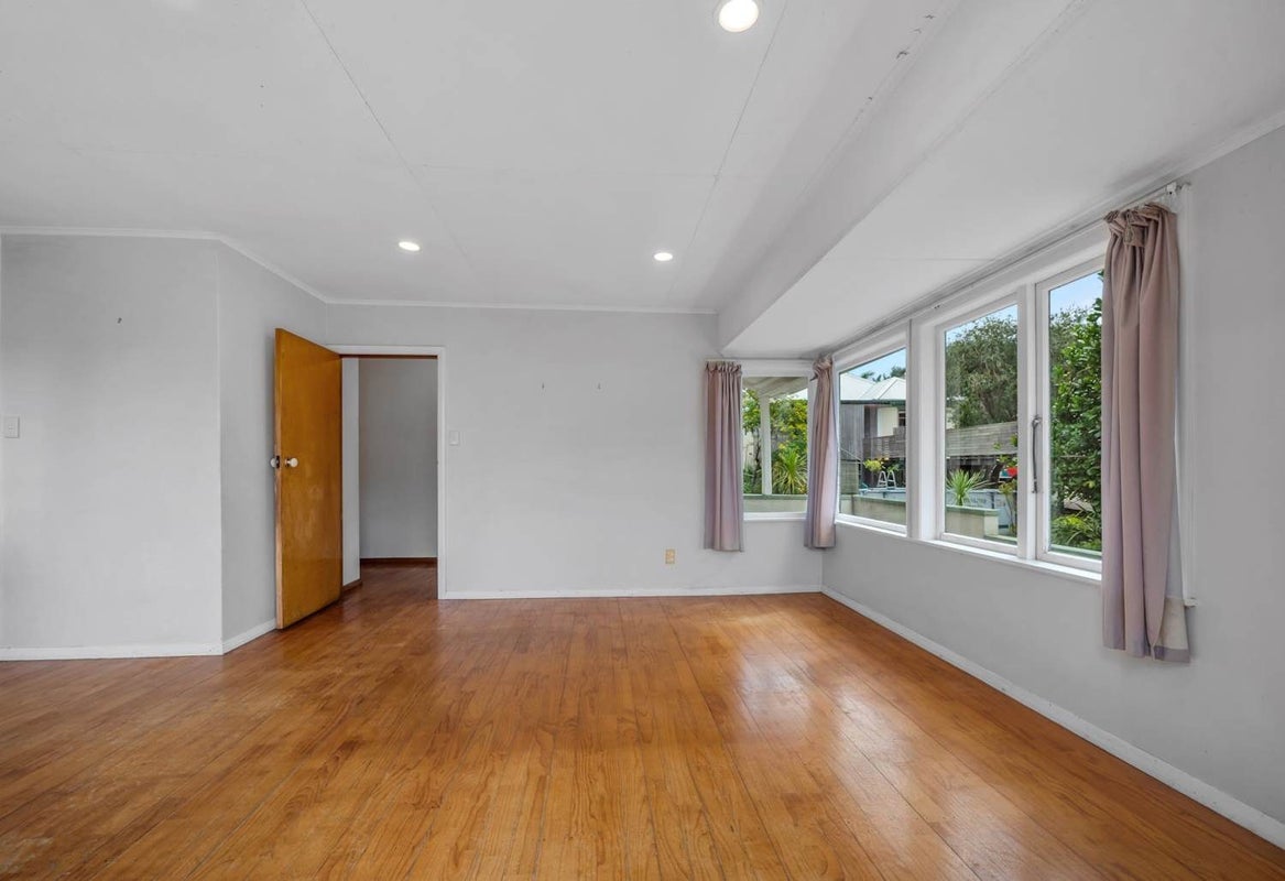 12A Handley Avenue, Narrow Neck, Auckland - Carousel 2