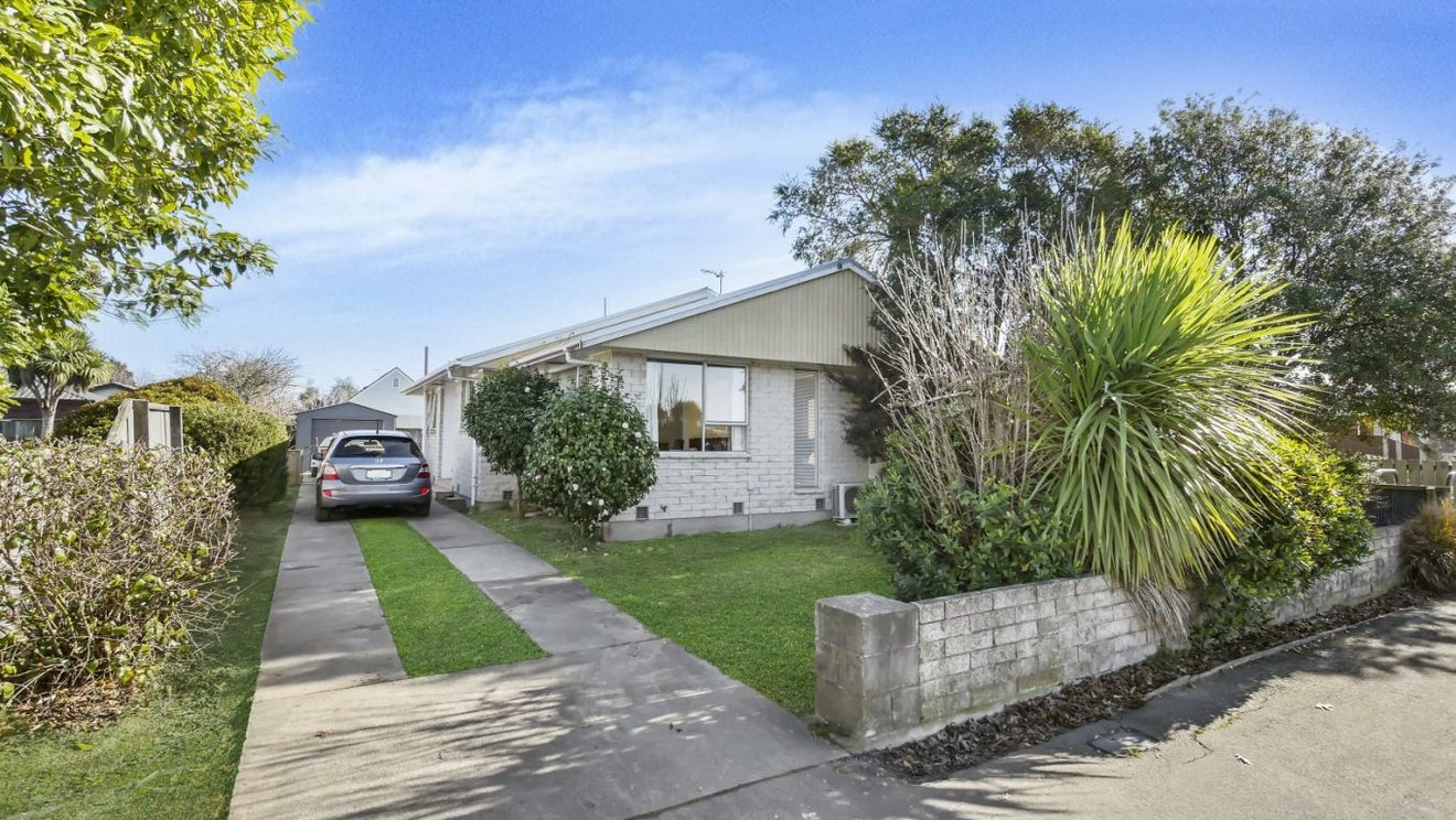 355 Main North Road, Redwood, Christchurch - Carousel 2