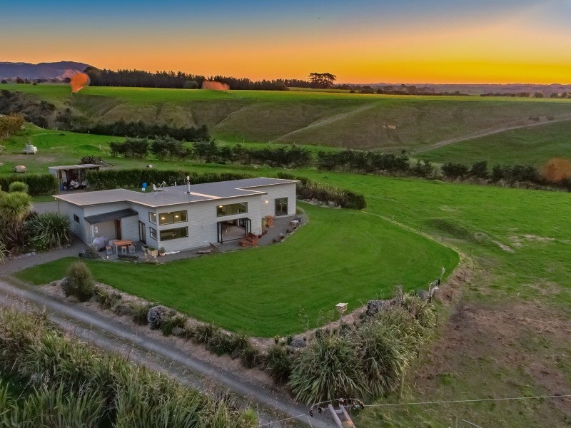 254 Kaihinau Road, Shannon, Palmerston North - Carousel 1
