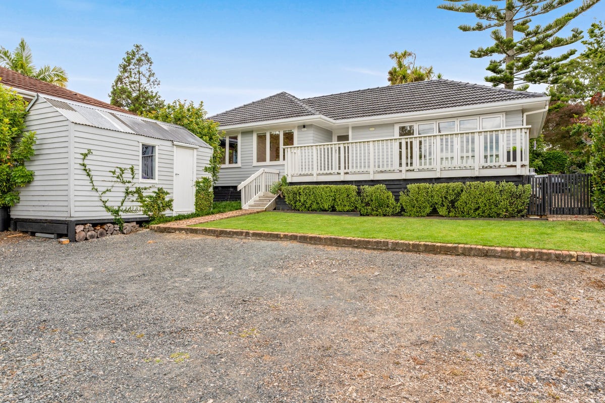 407A Main Road, Huapai, Kumeu - Carousel 13