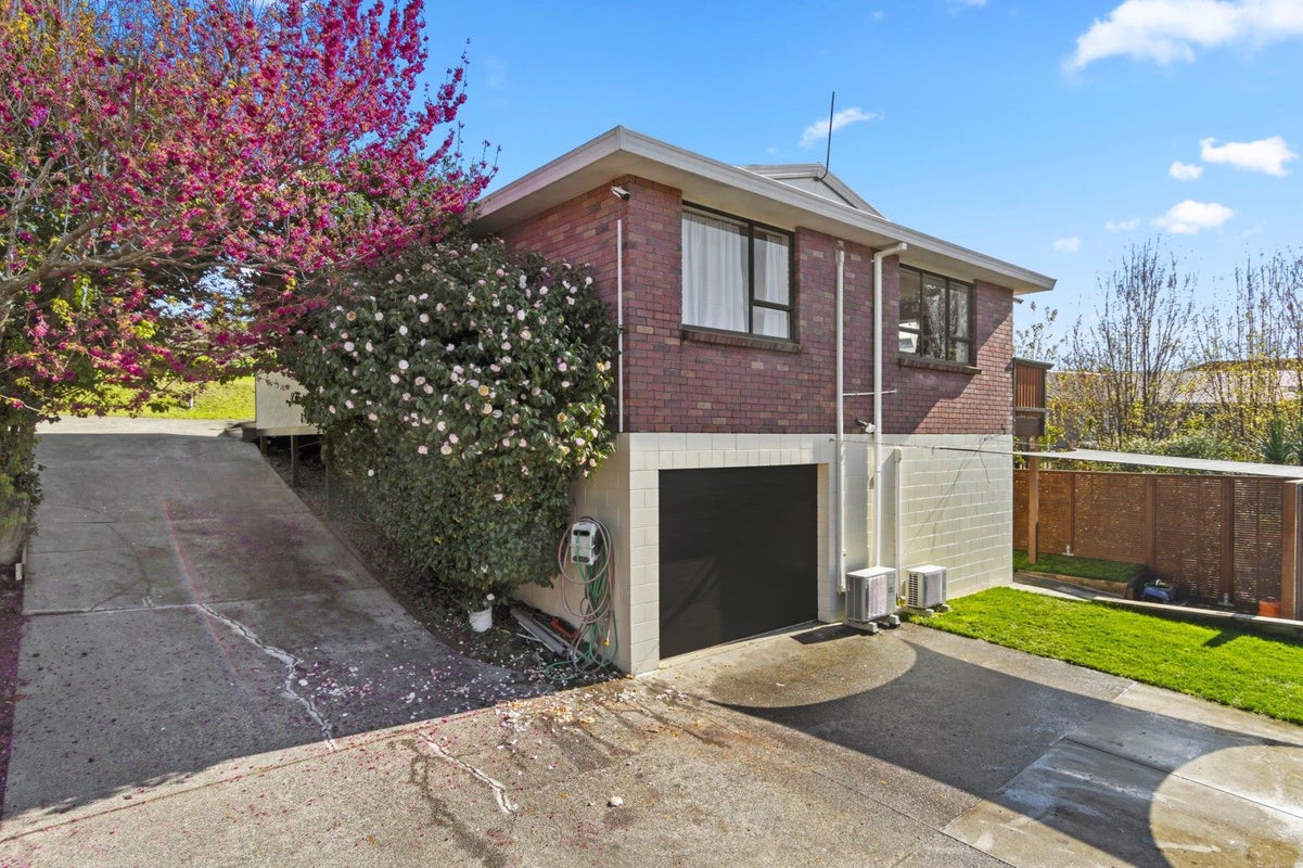 137 Waihi Road, Judea, Tauranga - Carousel 1