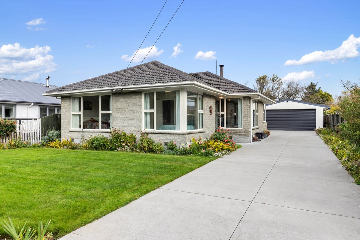 113 Beach Road, North New Brighton, Christchurch - Carousel 1