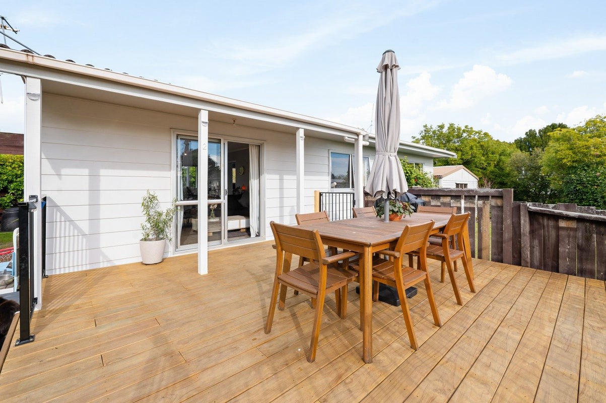 2 Dale Place, St Andrews, Hamilton - Carousel 1