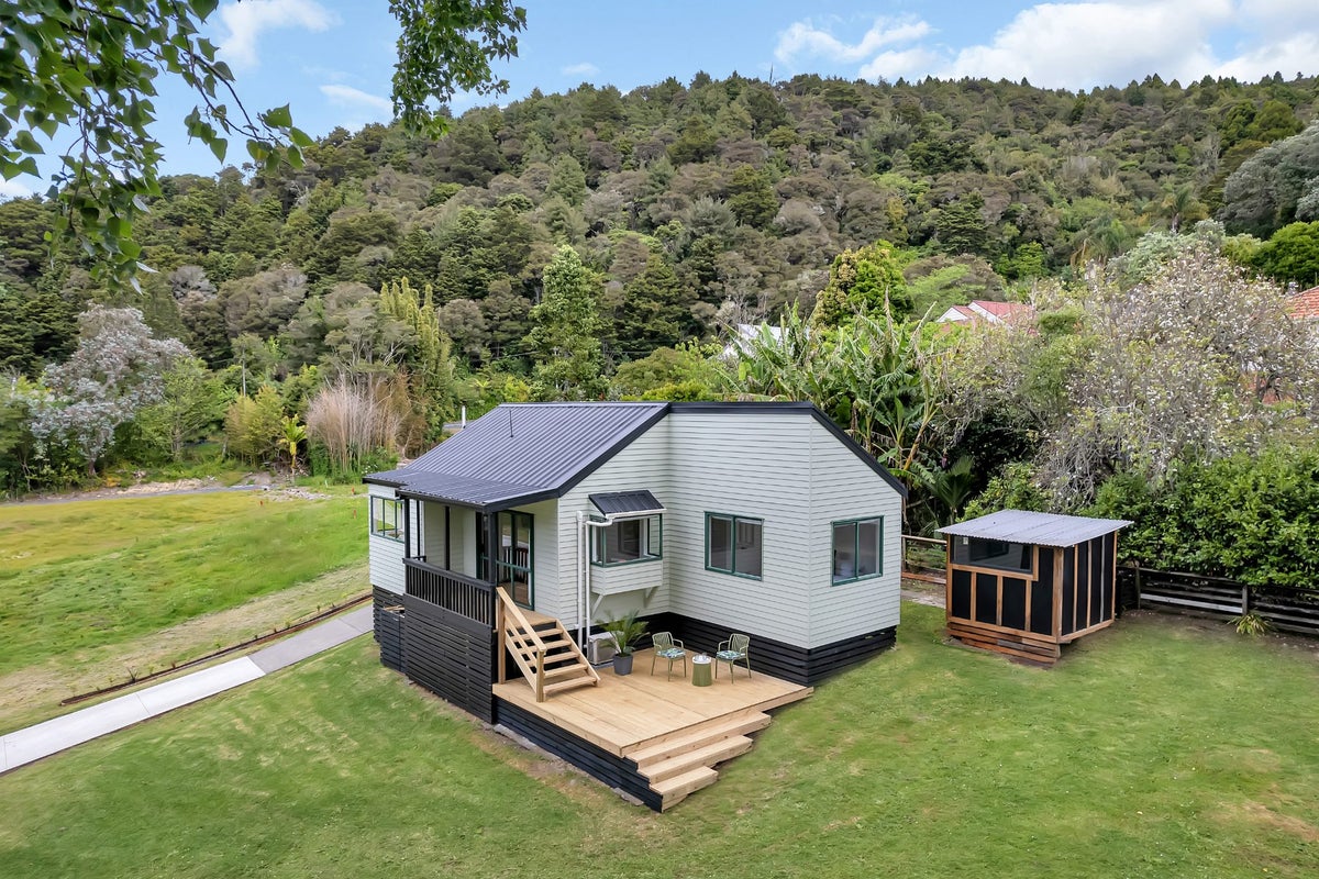 11 Marjorie Lane, Kensington, Whangarei - Carousel 1