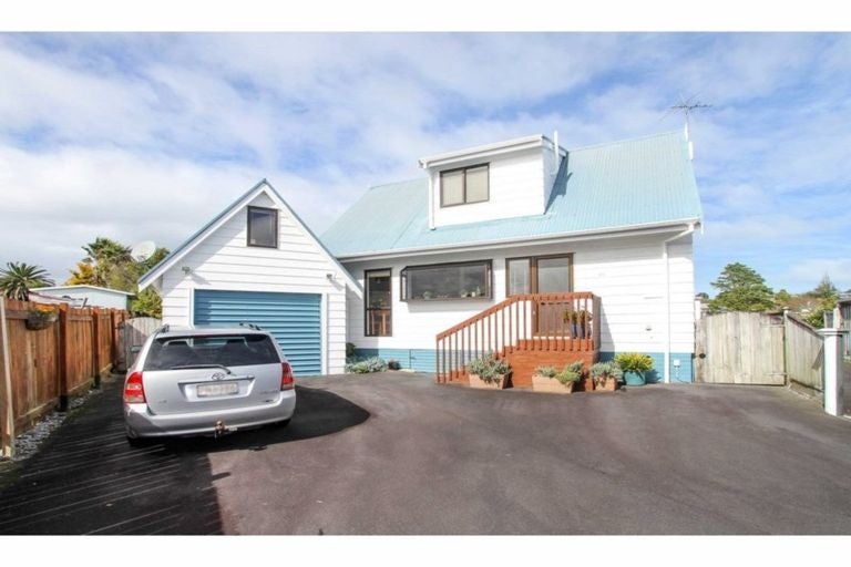 2/28 Fairdale Place, Birkdale, Auckland - Carousel 2