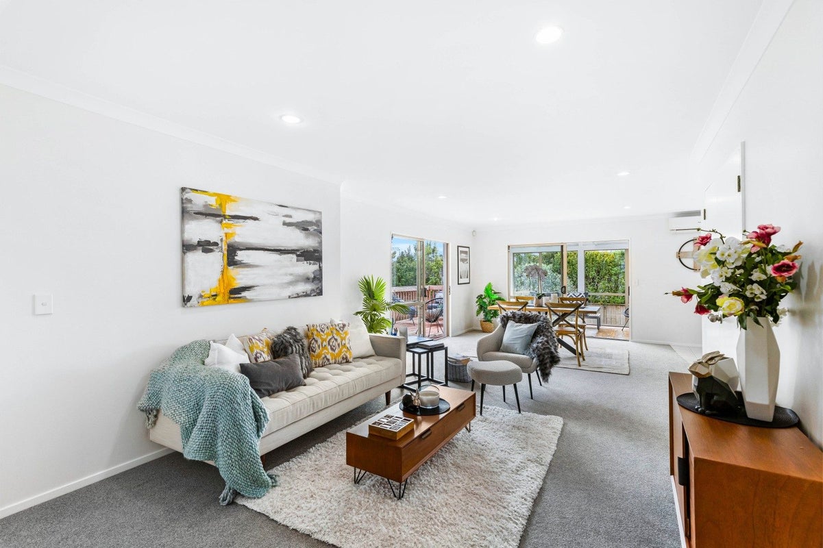 5 Pyrite Street, Westgate, Auckland - Carousel 2