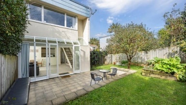 2/40 Moana Avenue, Onehunga, Auckland - Carousel 1