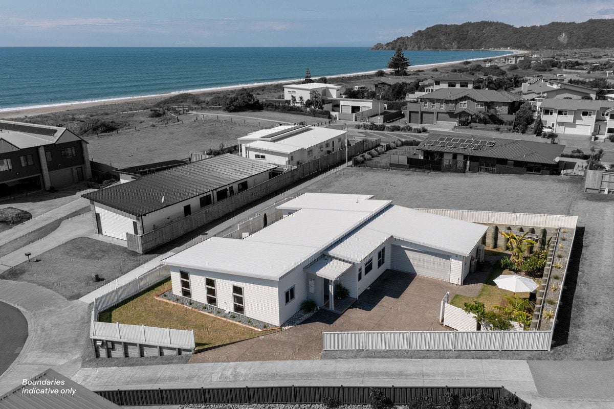 60 Pacific Parade, Coastlands, Whakatane - Carousel 1