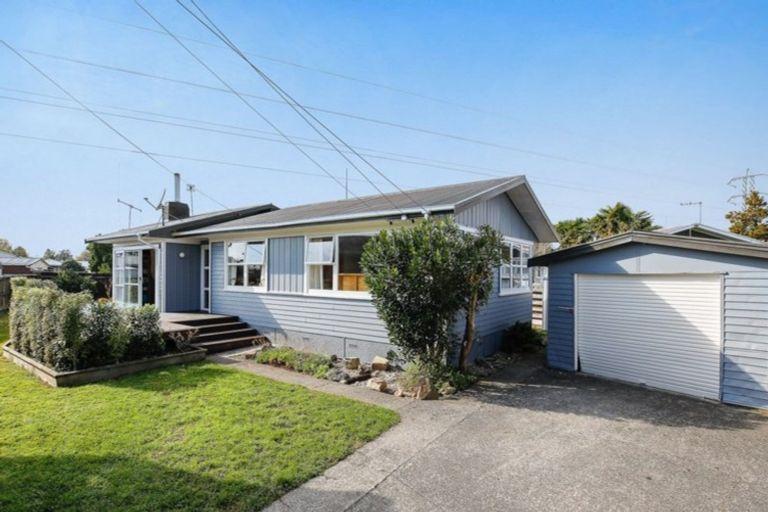 20 Hendon Road, Fairview Downs, Hamilton - Carousel 1