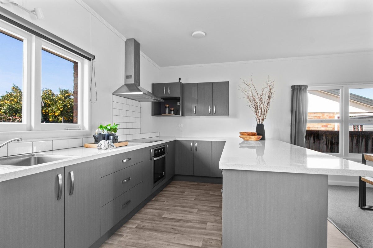 21 Charles Crescent, Beerescourt, Hamilton - Carousel 2