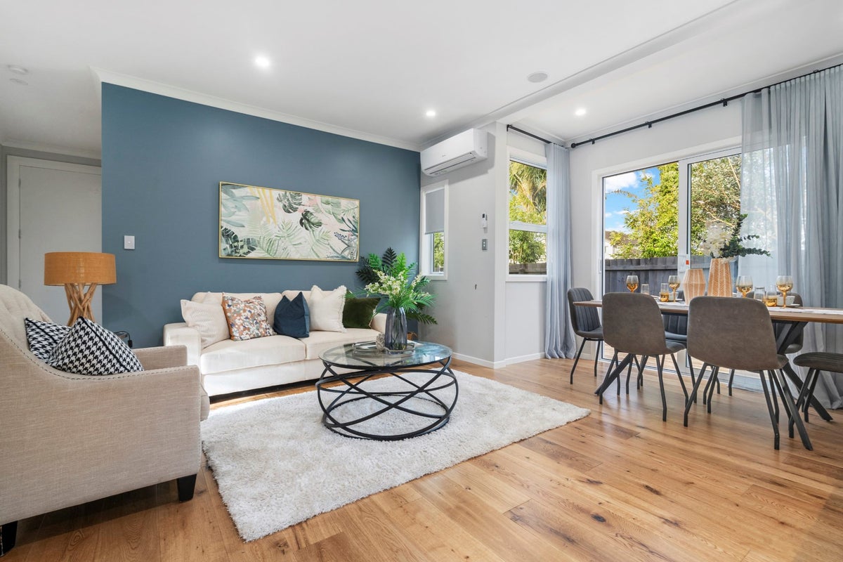 11 Oregon Avenue, Avondale, Auckland - Carousel 2