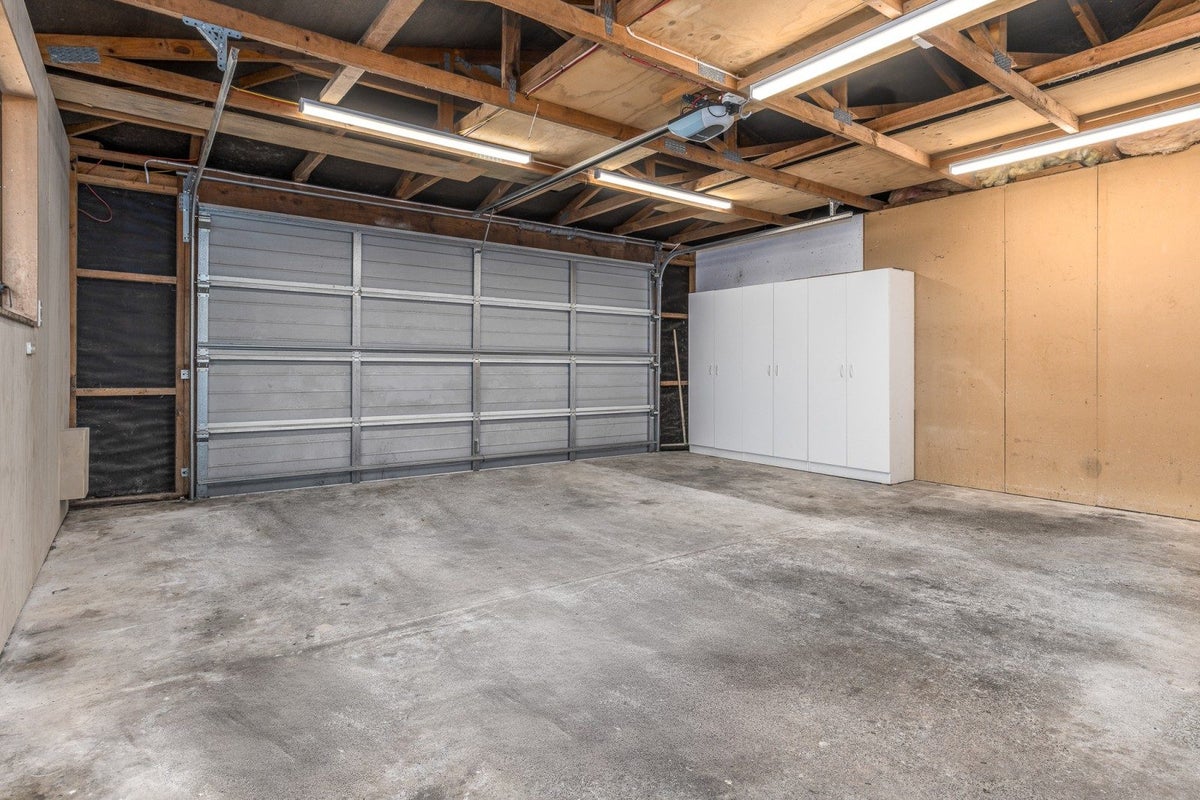 12 Tremaine Place, Camborne, Porirua - Carousel 25